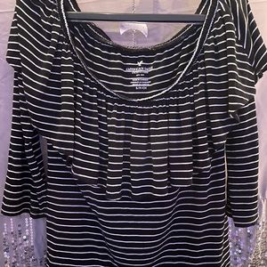 American Eagle Small Off the shoulder blouse